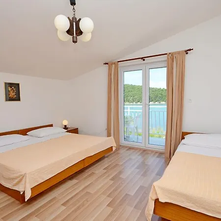 Apartments Vila Punta Jadrtovac Exteriör bild