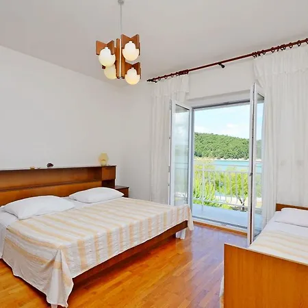 Apartments Vila Punta Jadrtovac Exteriör bild