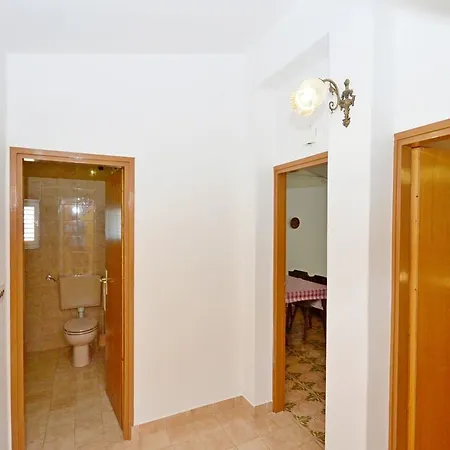 Apartments Vila Punta Jadrtovac Exteriör bild