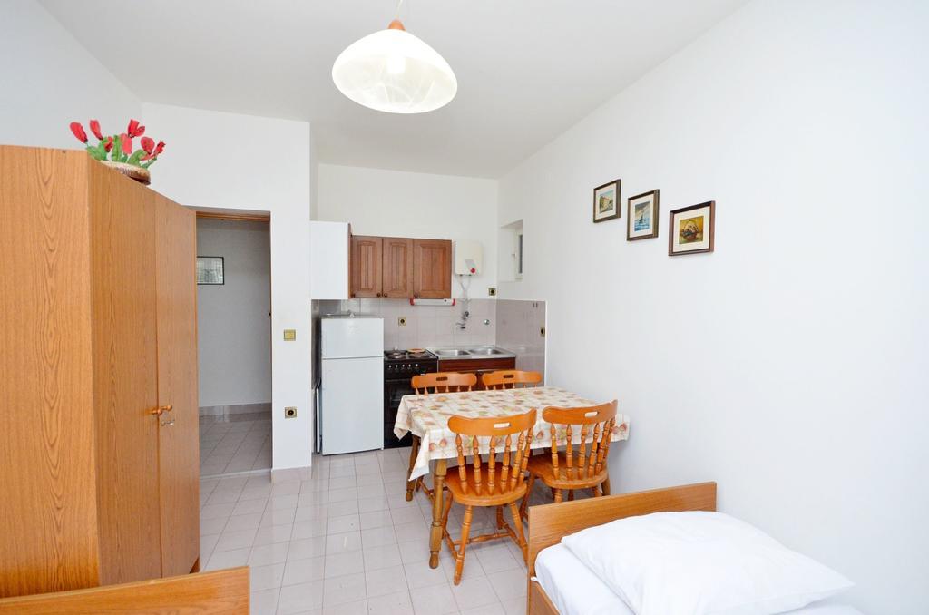 Apartments Vila Punta * Jadrtovac