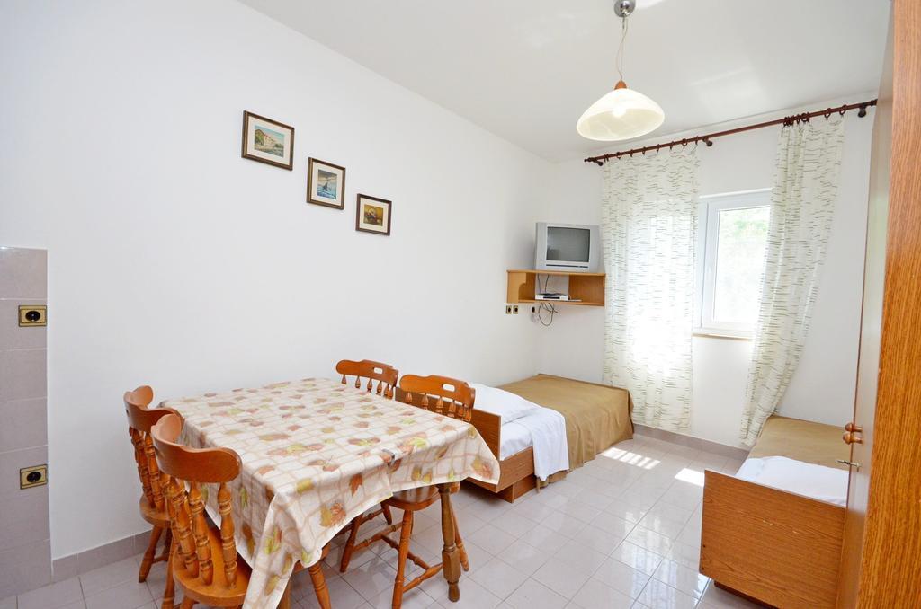 Apartments Vila Punta Apartment Jadrtovac